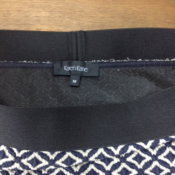 Karen Kane Blue-Cream Diamond Print Stretc… - Picture 4 of 6